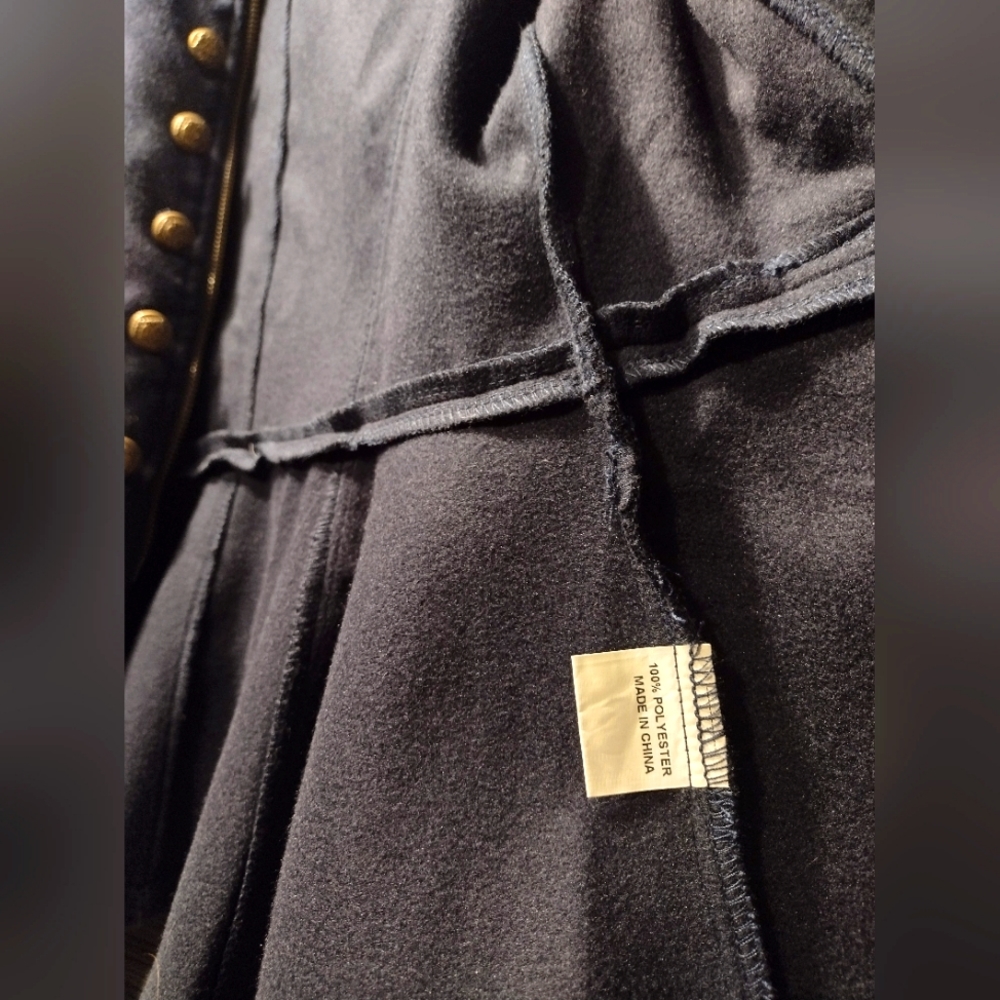 Women's Jacket - Picture 5 of 6